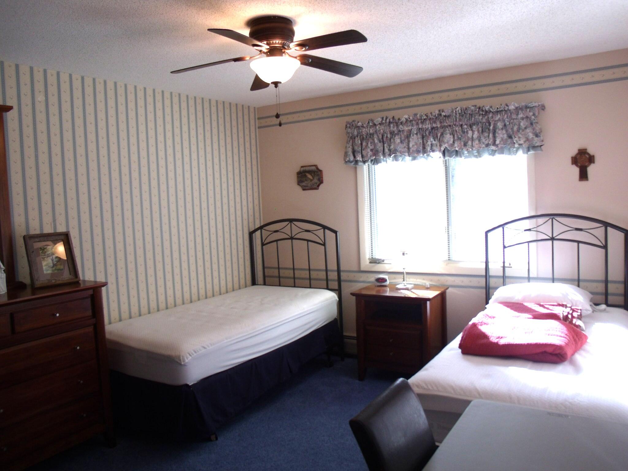 Indian River, Michigan 49749, United States, 2 Bedrooms Bedrooms, ,2 BathroomsBathrooms,Residential,Active,162655