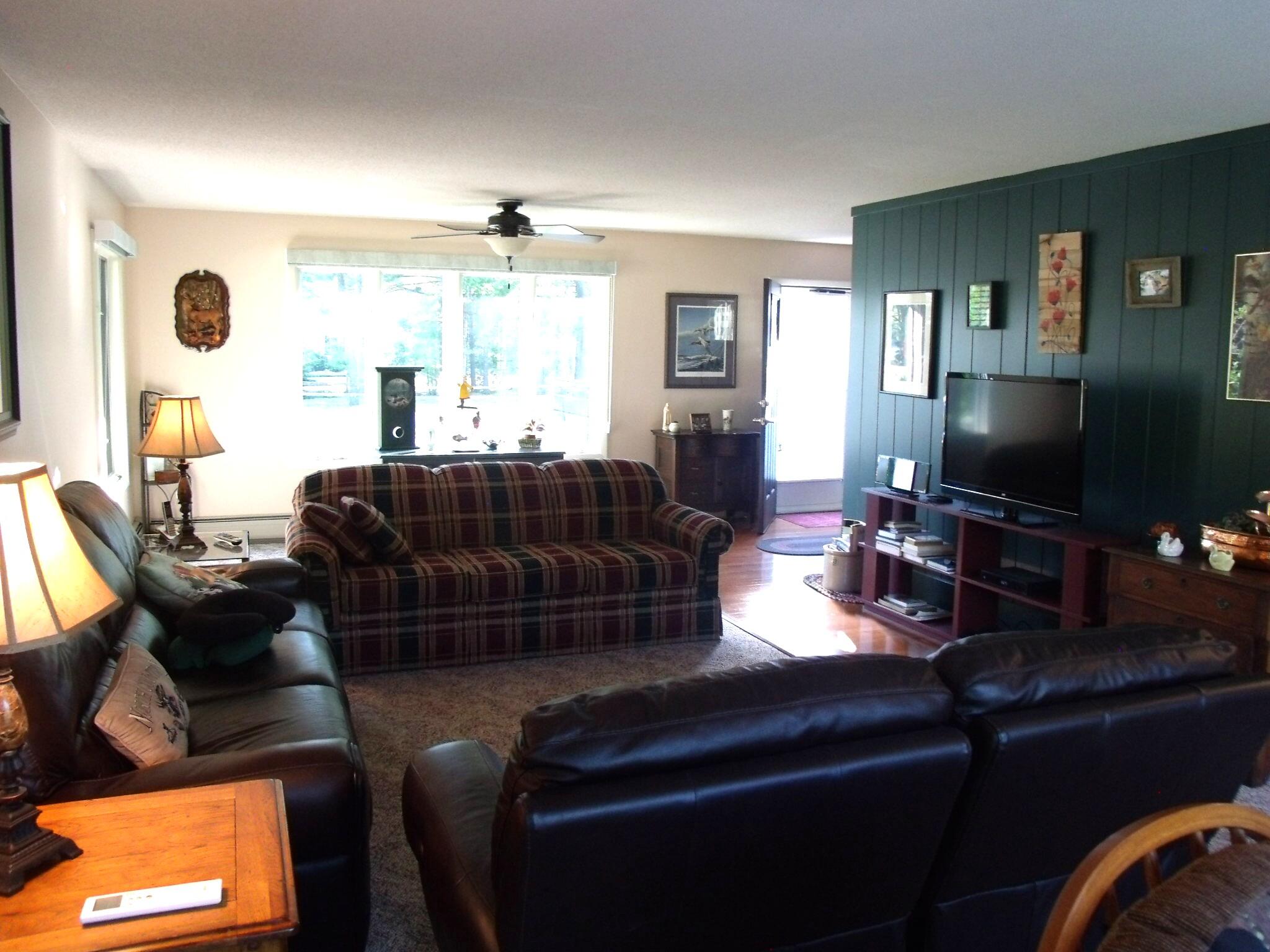 Indian River, Michigan 49749, United States, 2 Bedrooms Bedrooms, ,2 BathroomsBathrooms,Residential,Active,162655
