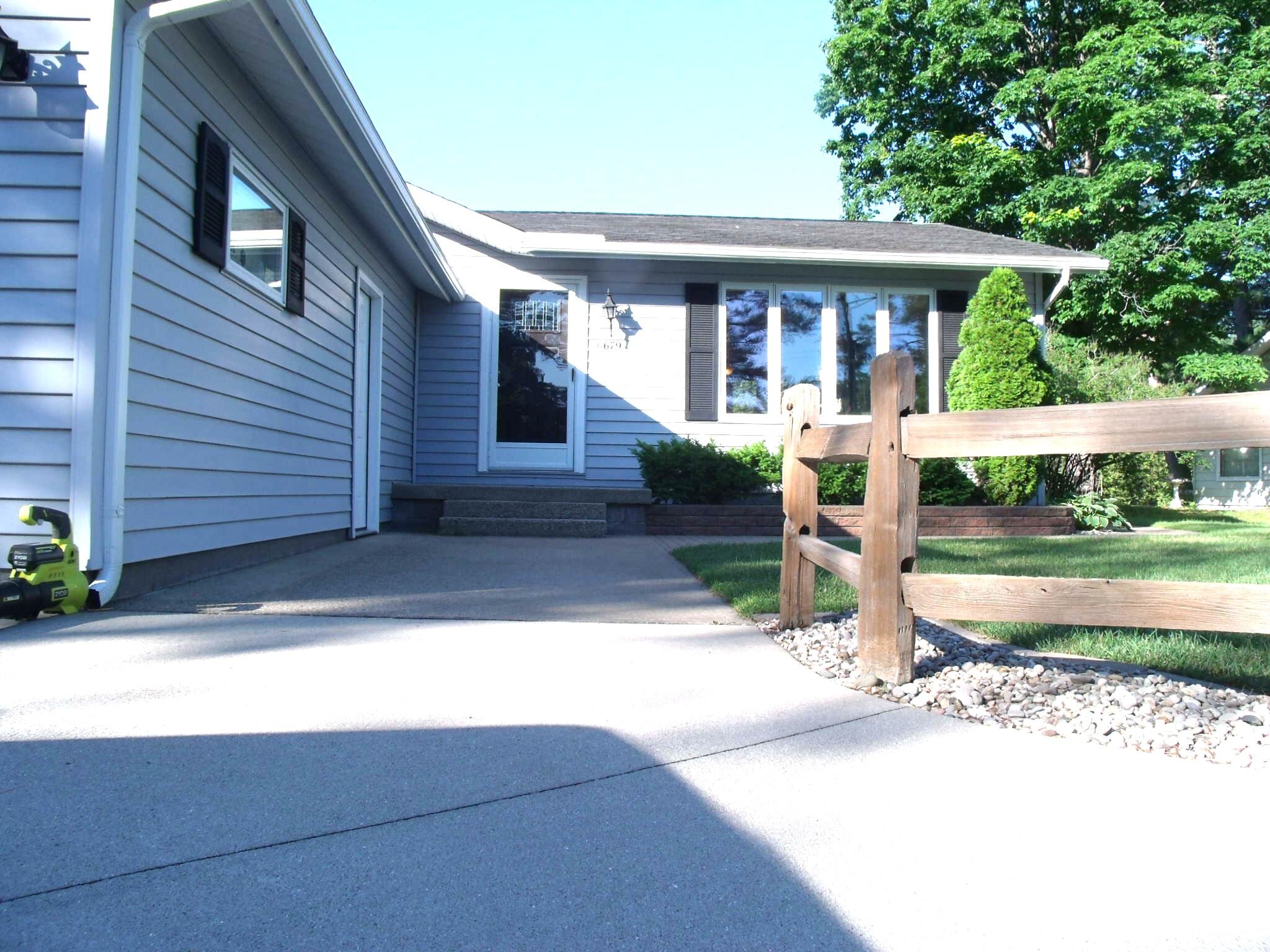 Indian River, Michigan 49749, United States, 2 Bedrooms Bedrooms, ,2 BathroomsBathrooms,Residential,Active,162655