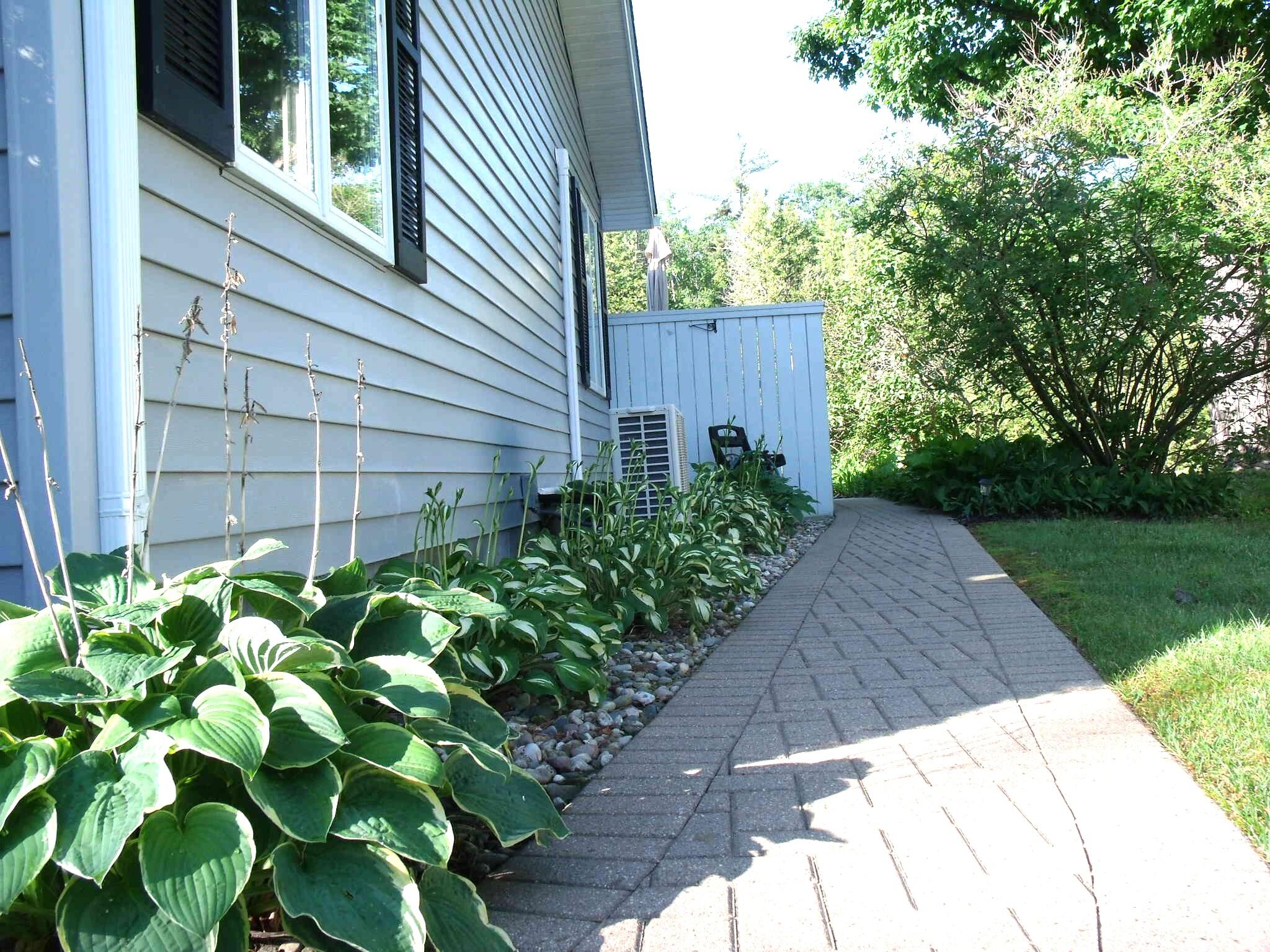 Indian River, Michigan 49749, United States, 2 Bedrooms Bedrooms, ,2 BathroomsBathrooms,Residential,Active,162655