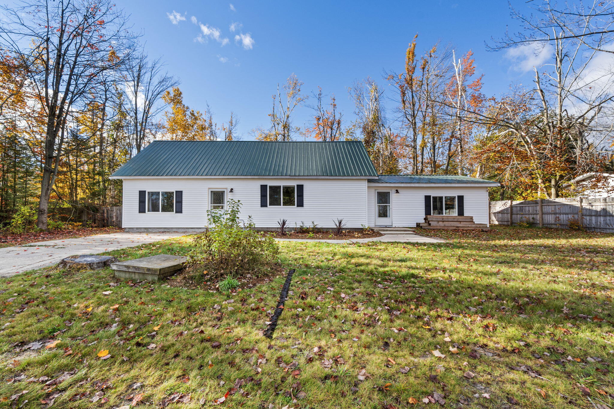 Cheboygan, Michigan 49721, United States, 3 Bedrooms Bedrooms, ,2 BathroomsBathrooms,Residential,Active,234870