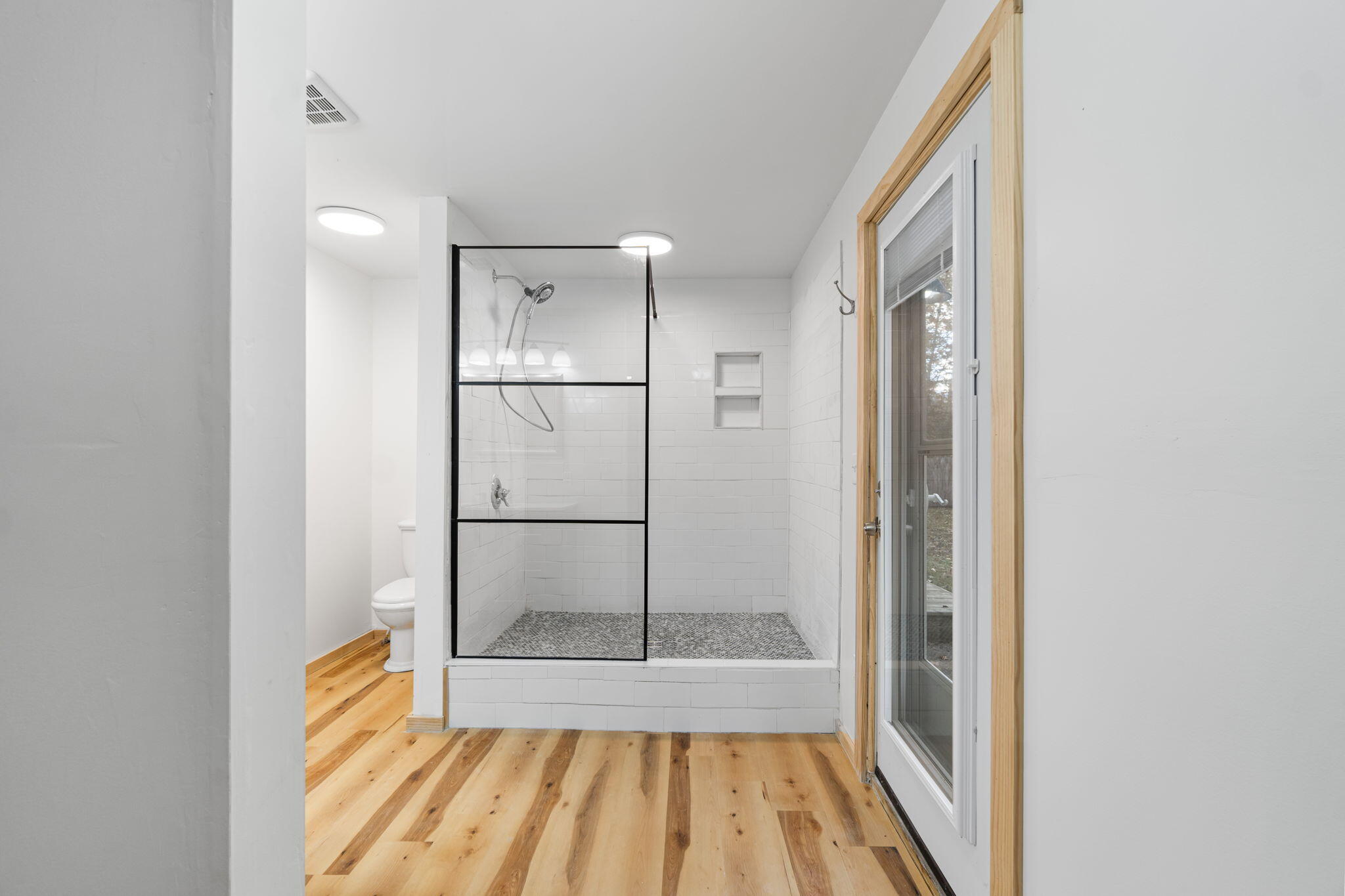 Cheboygan, Michigan 49721, United States, 3 Bedrooms Bedrooms, ,2 BathroomsBathrooms,Residential,Active,234870