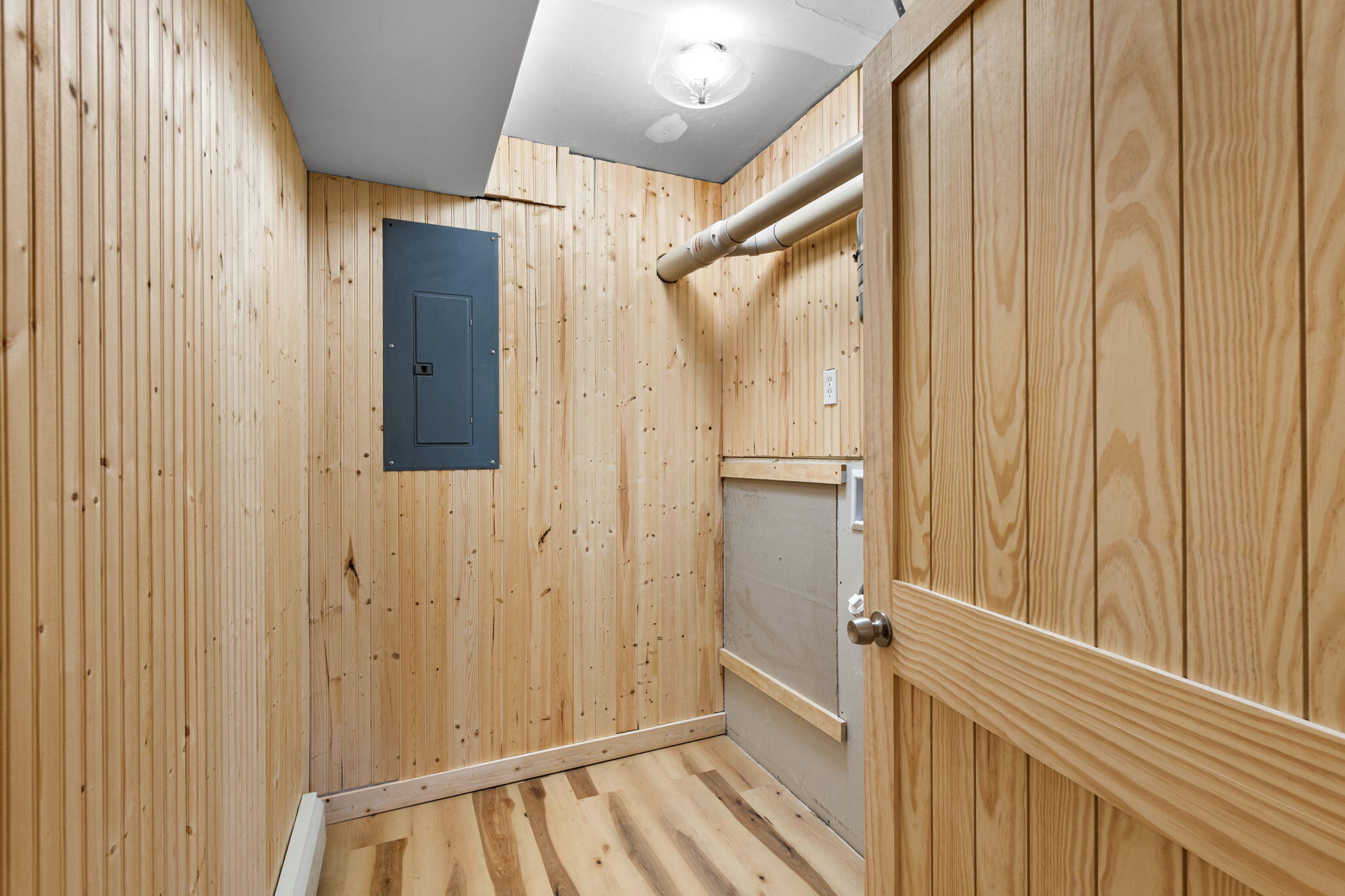 Cheboygan, Michigan 49721, United States, 3 Bedrooms Bedrooms, ,2 BathroomsBathrooms,Residential,Active,234870