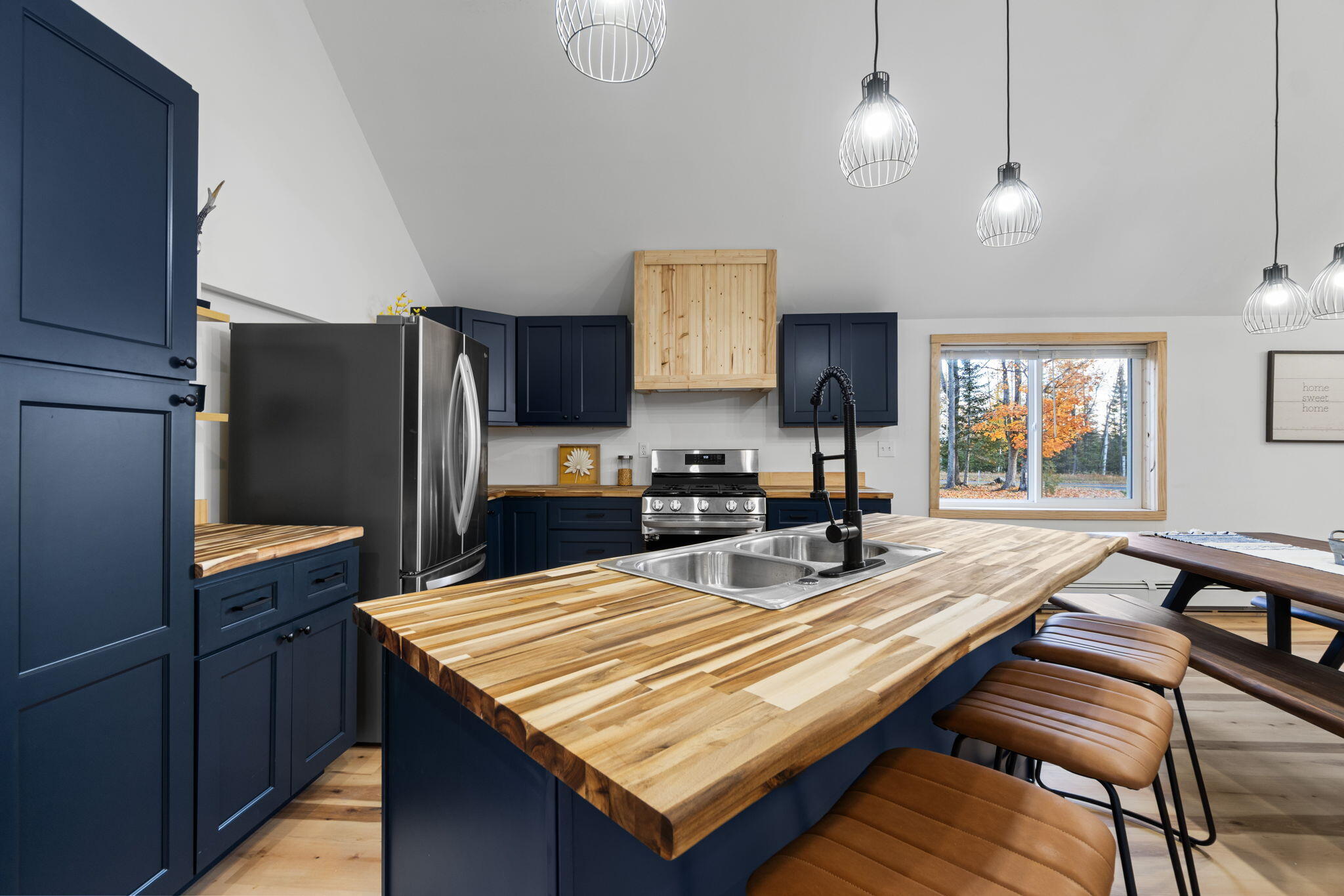 Cheboygan, Michigan 49721, United States, 3 Bedrooms Bedrooms, ,2 BathroomsBathrooms,Residential,Active,234870