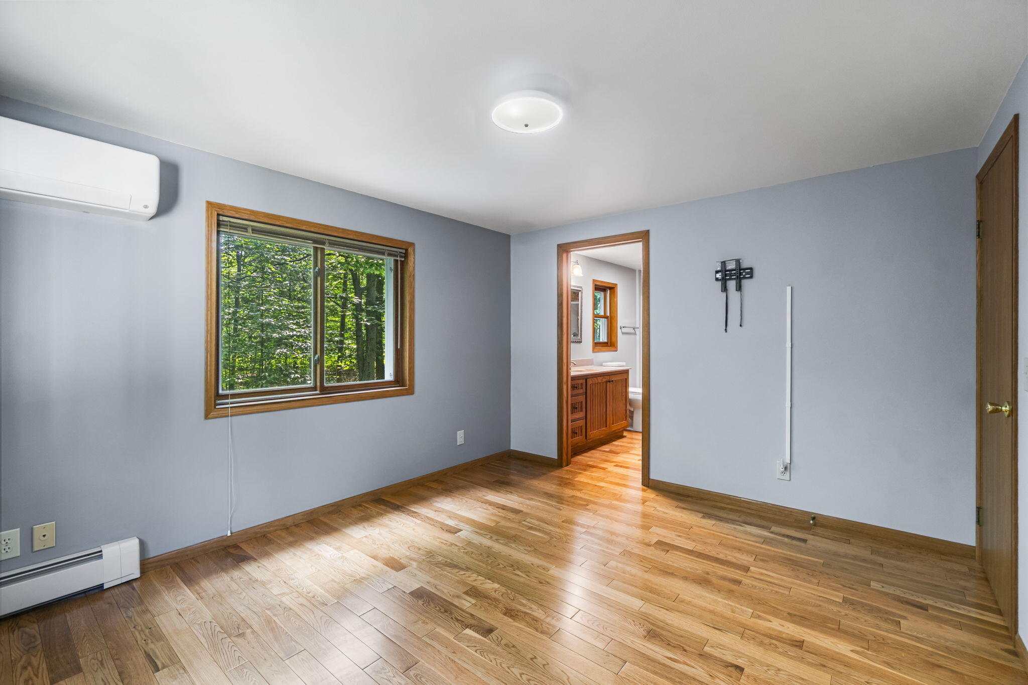 Cheboygan, Michigan 49721, United States, 3 Bedrooms Bedrooms, ,2 BathroomsBathrooms,Residential,Pending,189461