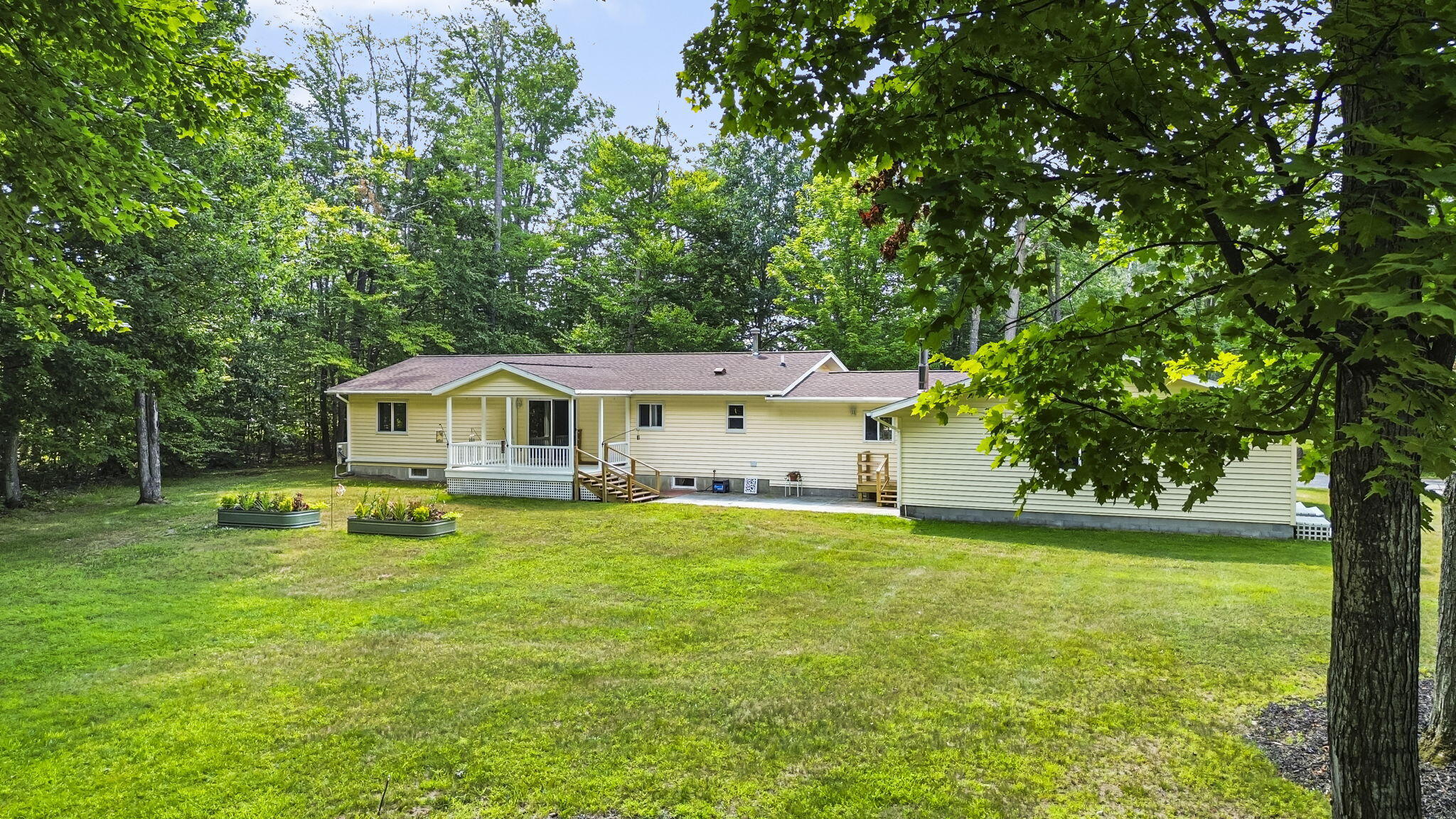 Cheboygan, Michigan 49721, United States, 3 Bedrooms Bedrooms, ,2 BathroomsBathrooms,Residential,Pending,189461