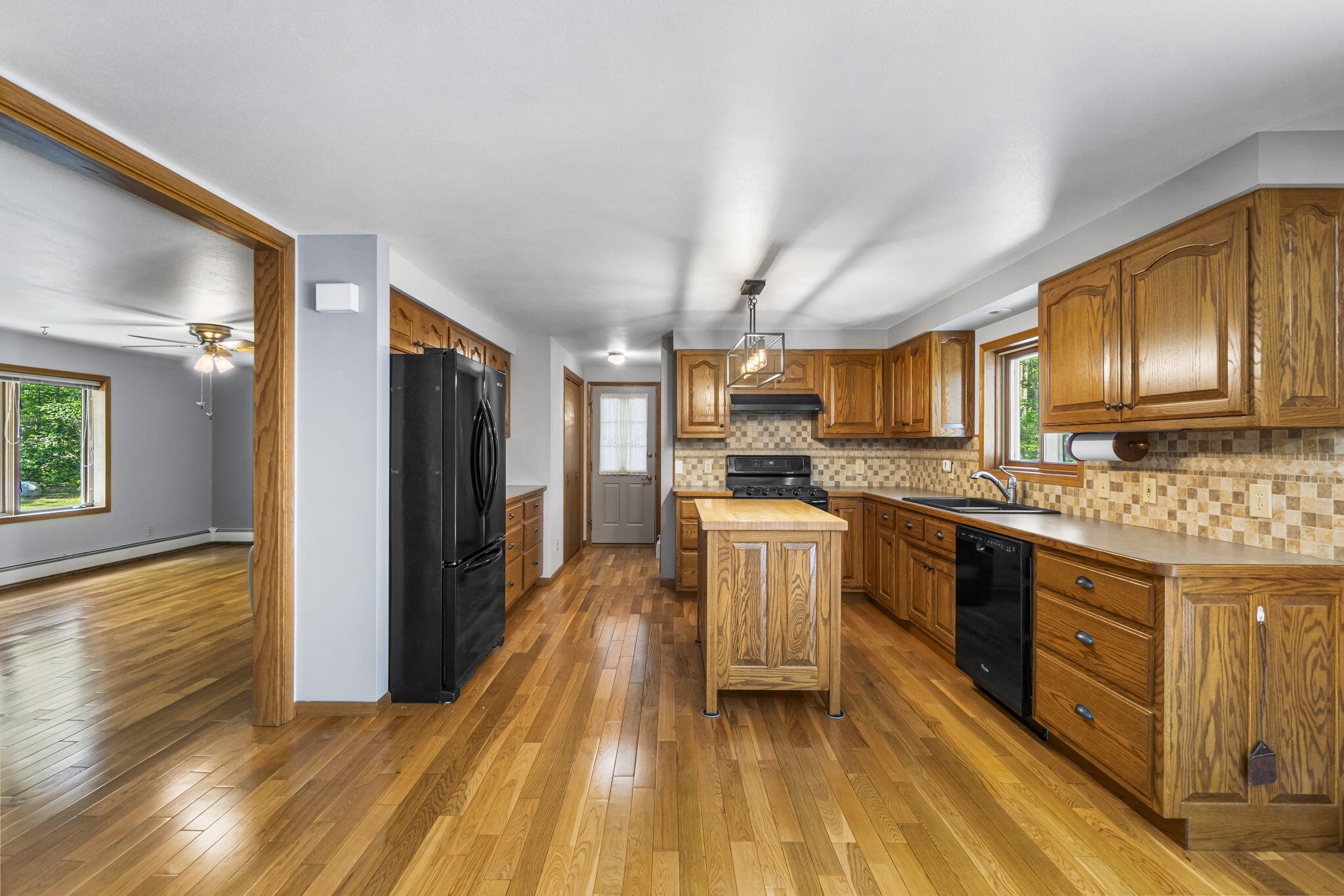 Cheboygan, Michigan 49721, United States, 3 Bedrooms Bedrooms, ,2 BathroomsBathrooms,Residential,Pending,189461