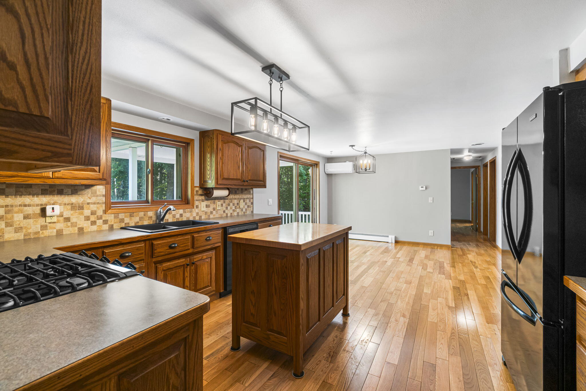 Cheboygan, Michigan 49721, United States, 3 Bedrooms Bedrooms, ,2 BathroomsBathrooms,Residential,Pending,189461