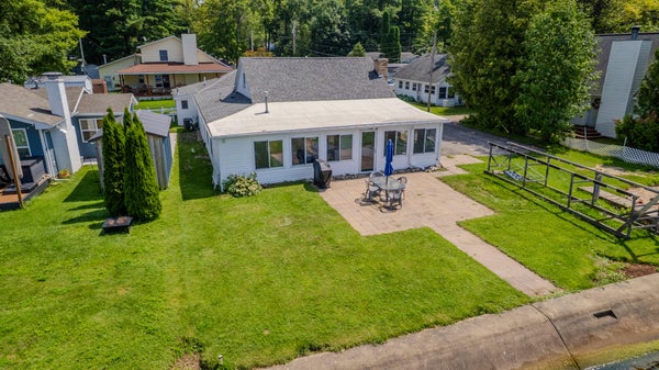 228 MALLARD AVE, HOUGHTON LAKE, MI 48629 - Image d446b66d0790cffecd14cd3c93e468bb/430759364