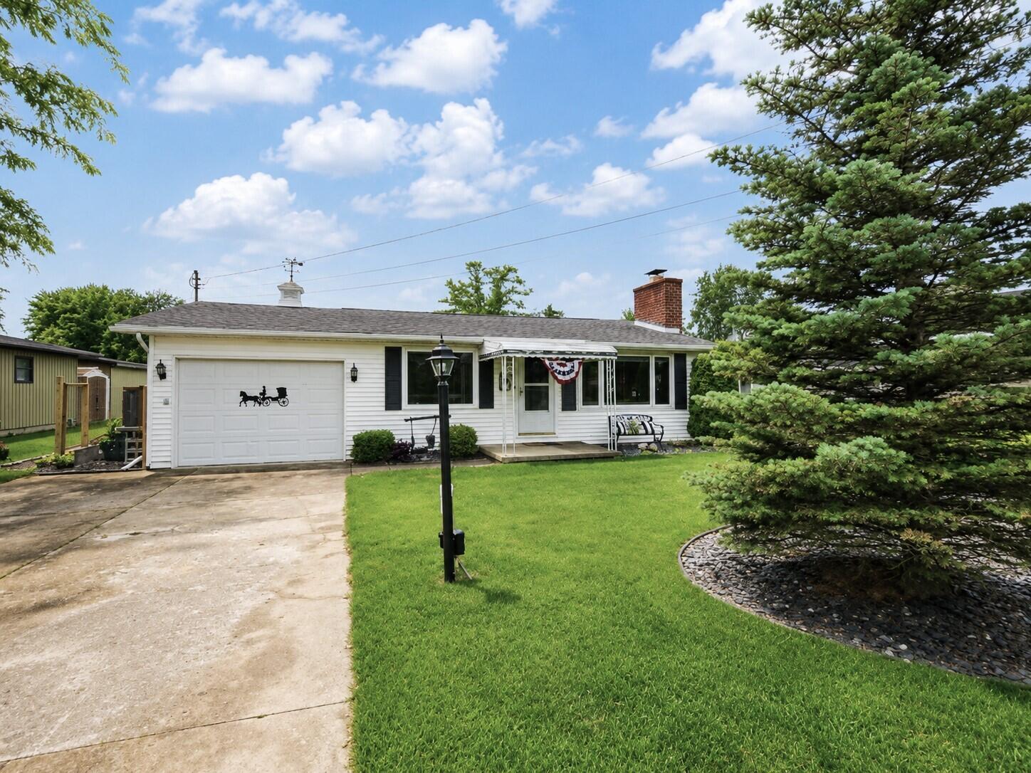 Photo 1 of 31 — 509 Iroquois Avenue, Prudenville, MI 48651
