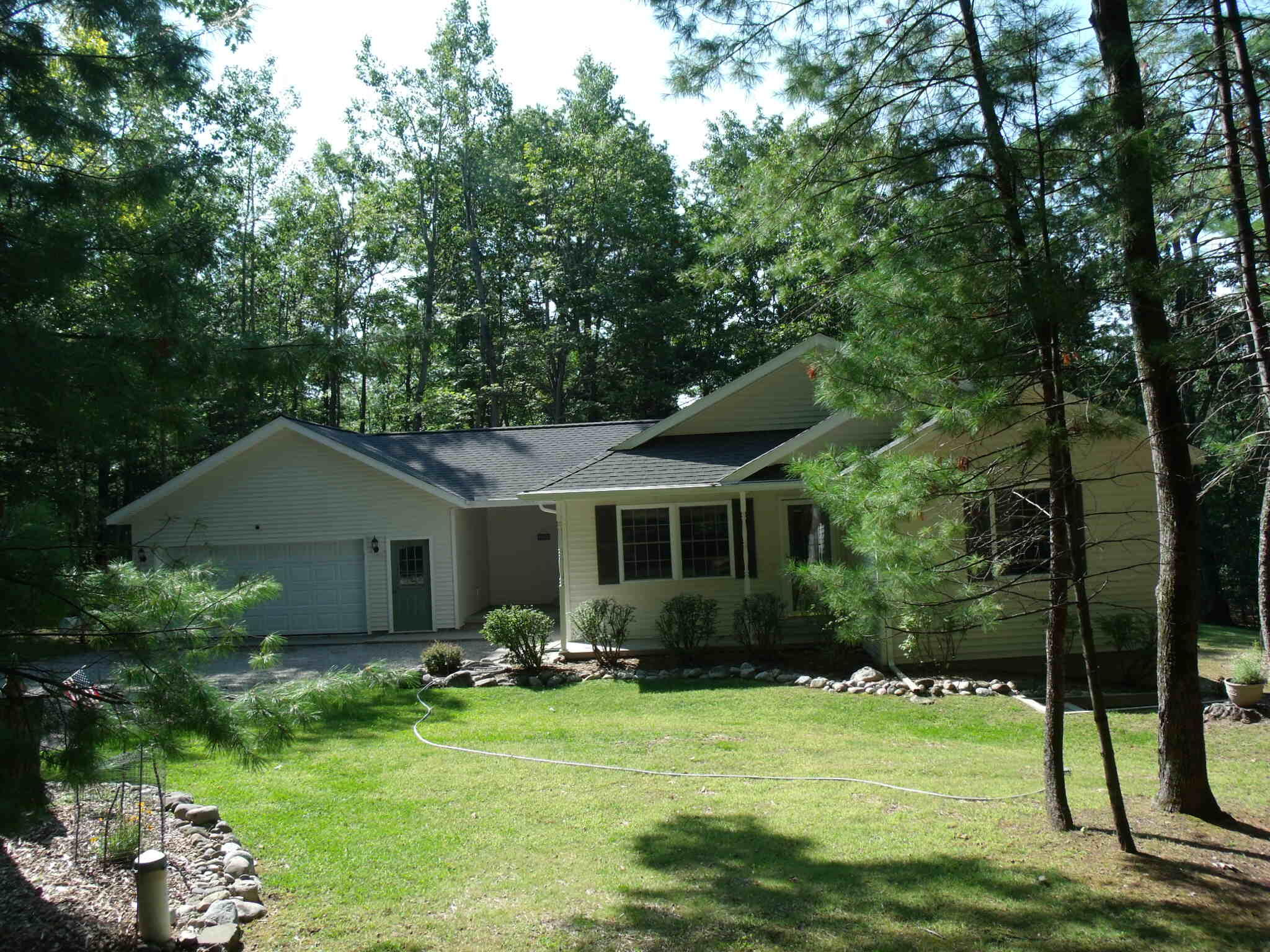 Indian River, Michigan 49749, United States, 4 Bedrooms Bedrooms, ,3 BathroomsBathrooms,Residential,Active,202039