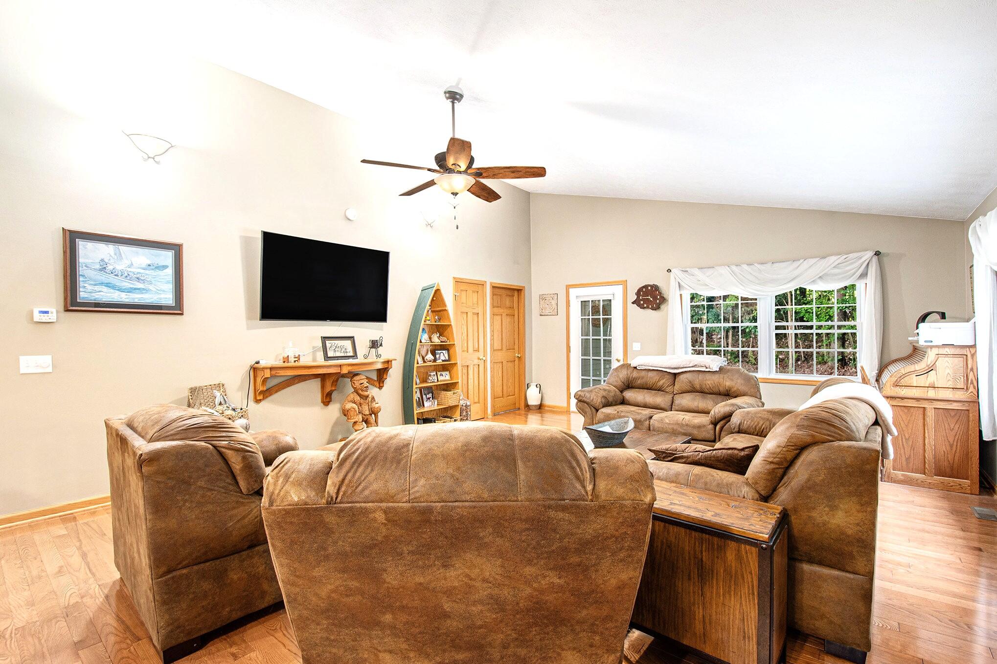 Indian River, Michigan 49749, United States, 4 Bedrooms Bedrooms, ,3 BathroomsBathrooms,Residential,Active,202039