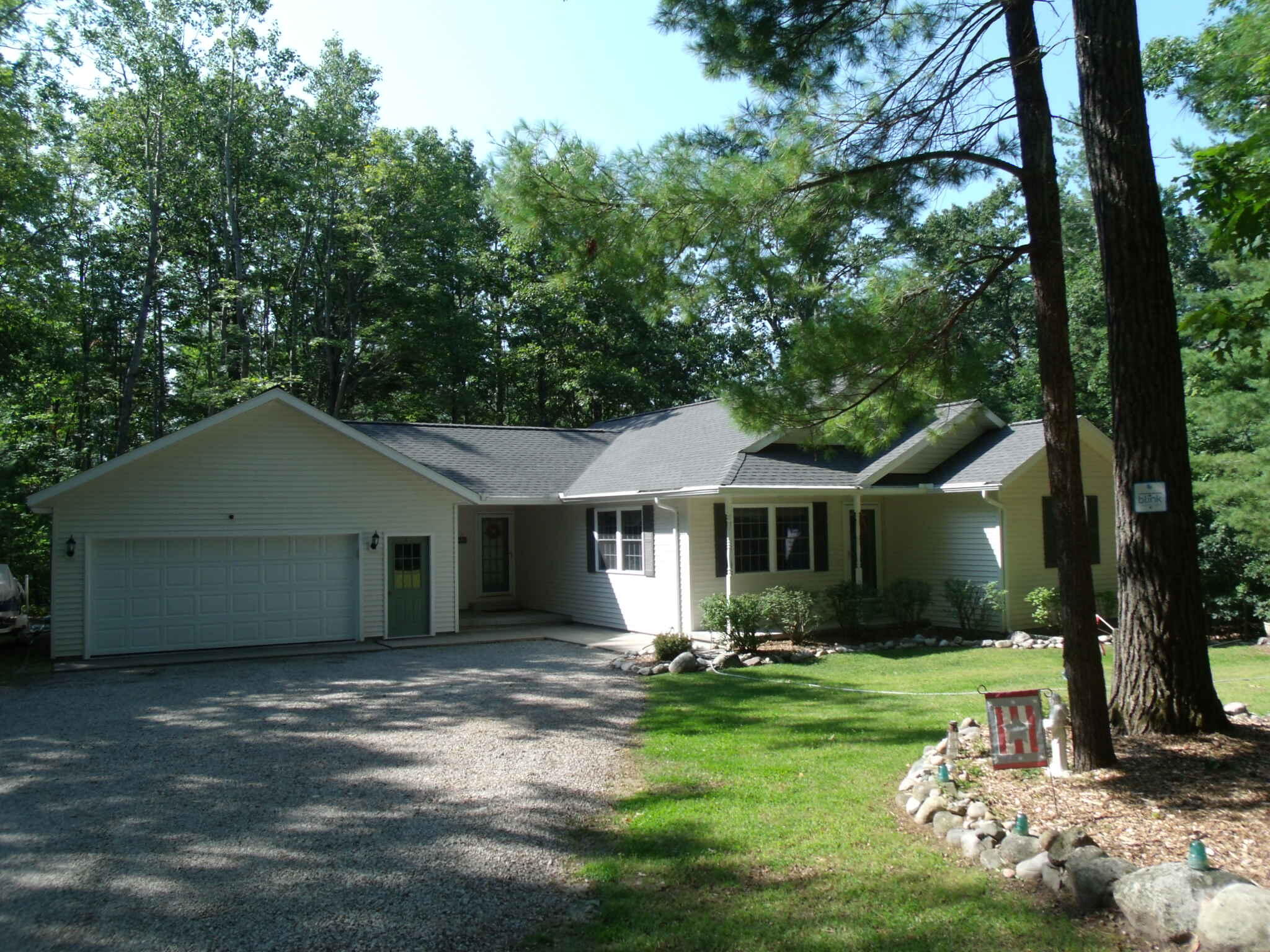 Indian River, Michigan 49749, United States, 4 Bedrooms Bedrooms, ,3 BathroomsBathrooms,Residential,Active,202039