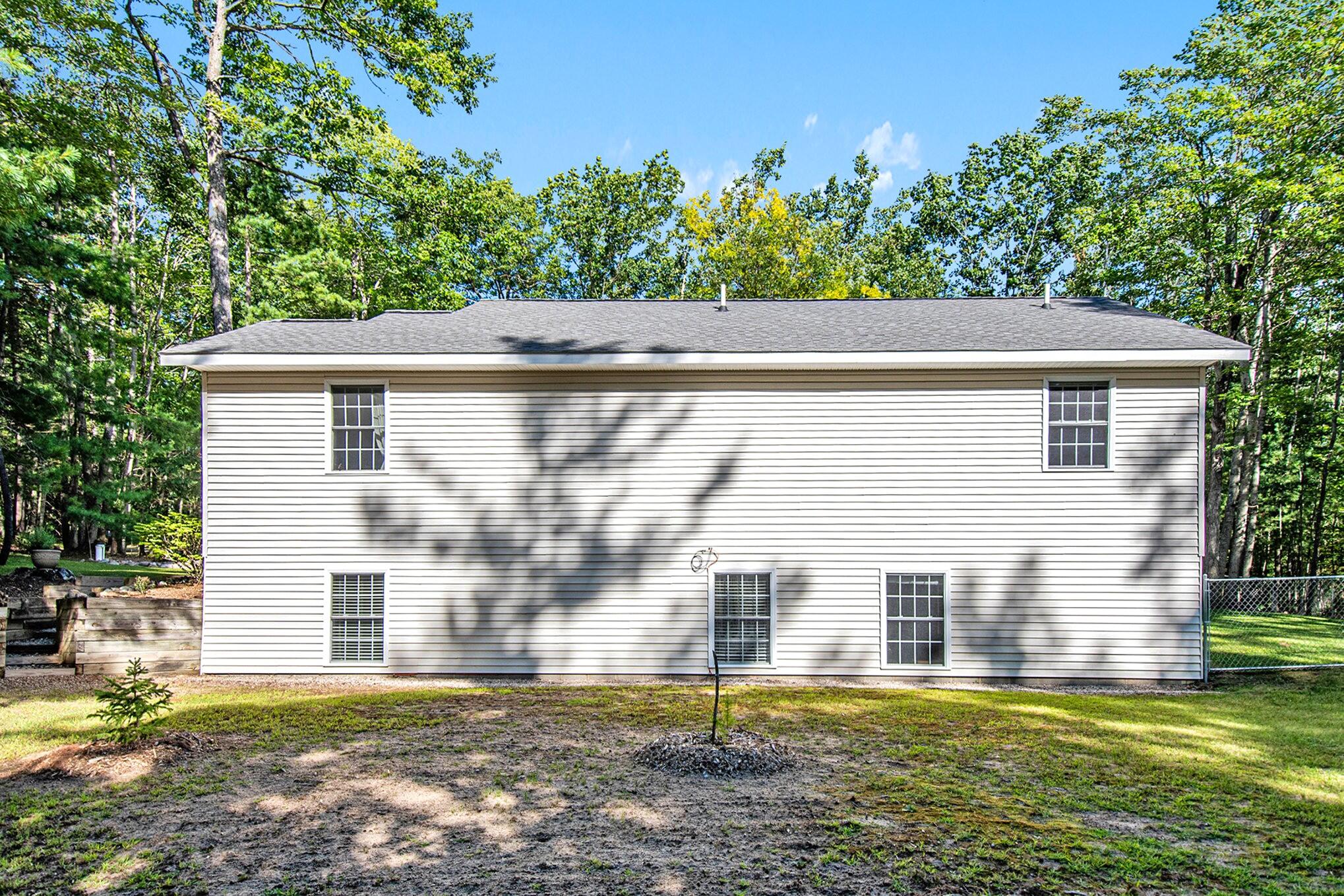 Indian River, Michigan 49749, United States, 4 Bedrooms Bedrooms, ,3 BathroomsBathrooms,Residential,Active,202039