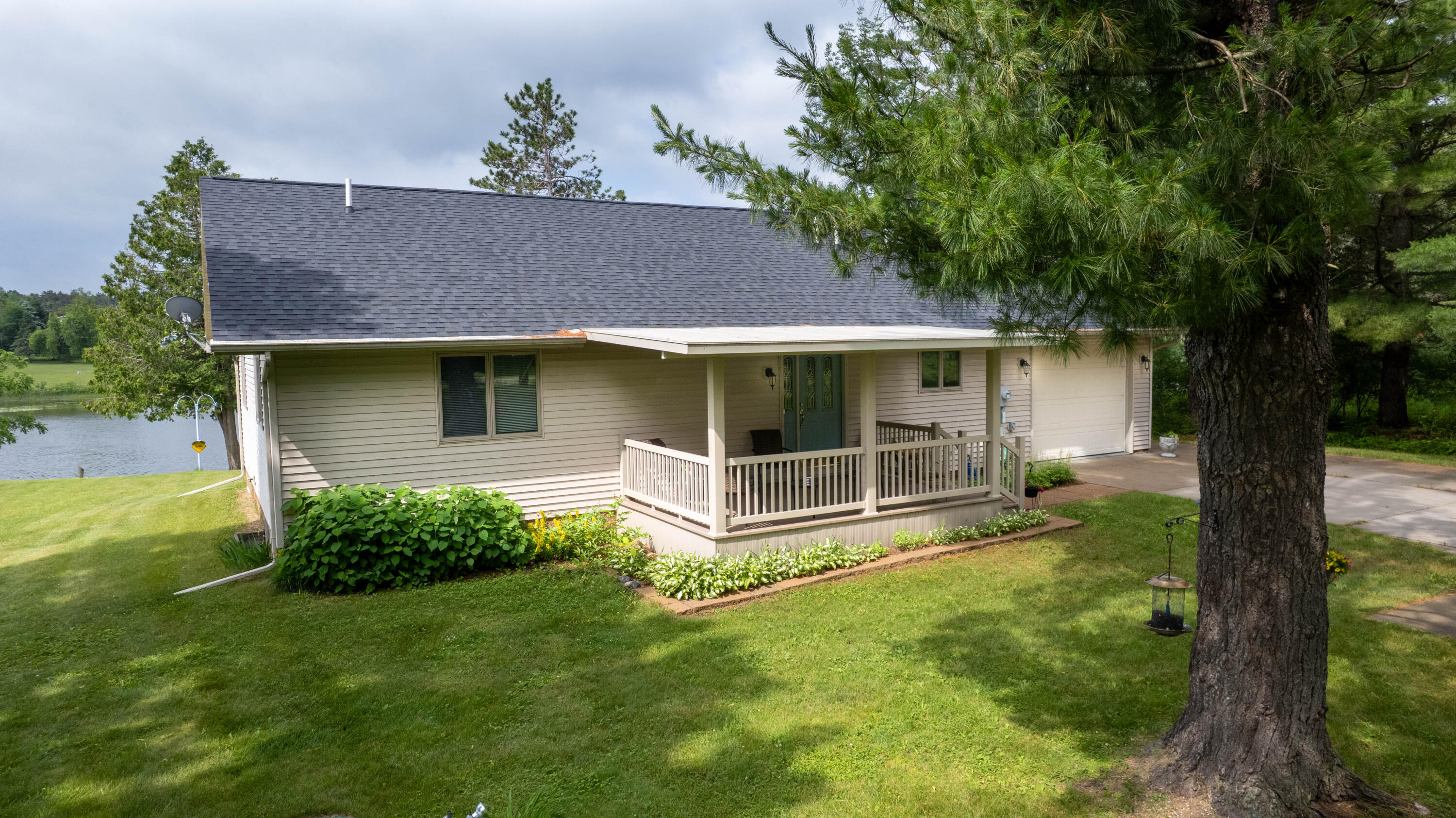 Photo 1 of 33 — 5691 Moulder Drive, Cheboygan, MI 49721