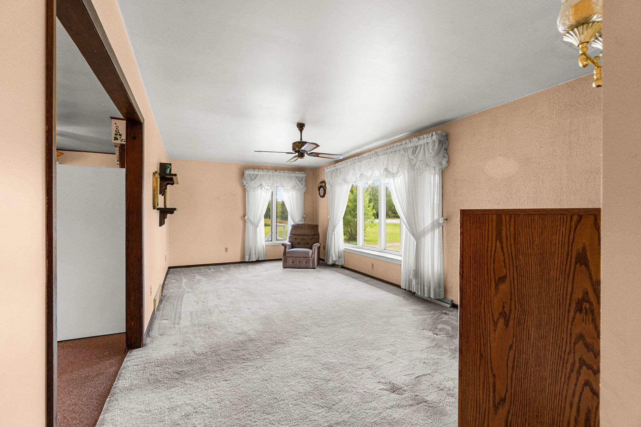 Cheboygan, Michigan 49721, United States, 4 Bedrooms Bedrooms, ,2 BathroomsBathrooms,Residential,Active,206686