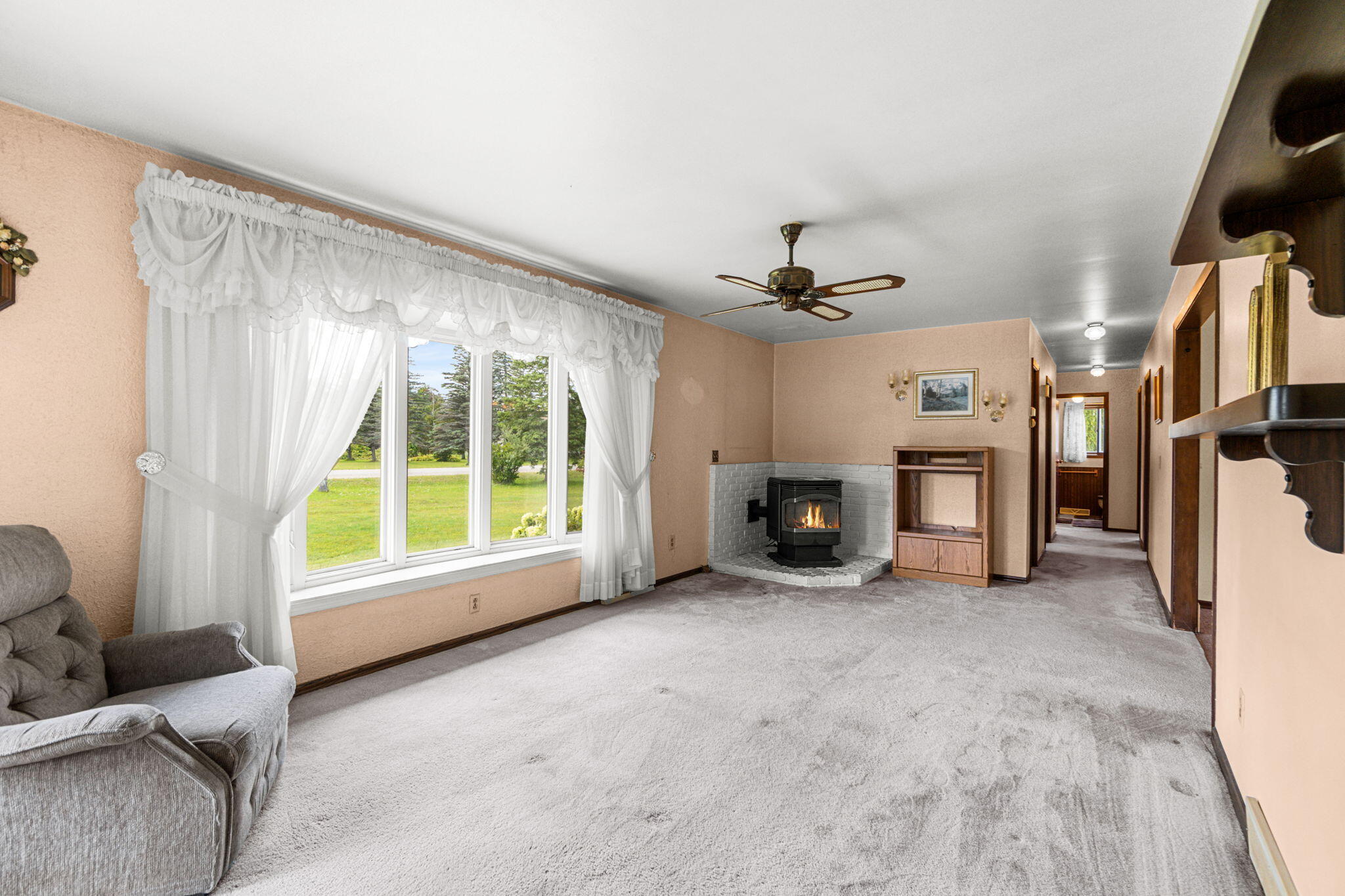 Cheboygan, Michigan 49721, United States, 4 Bedrooms Bedrooms, ,2 BathroomsBathrooms,Residential,Active,206686