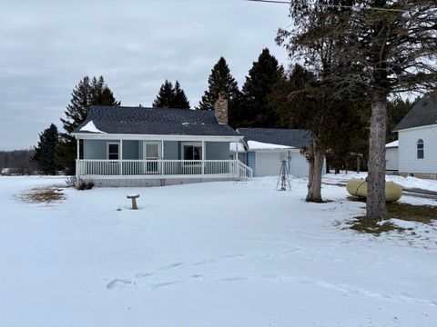 5098 Bamfield Road Glennie MI 48737