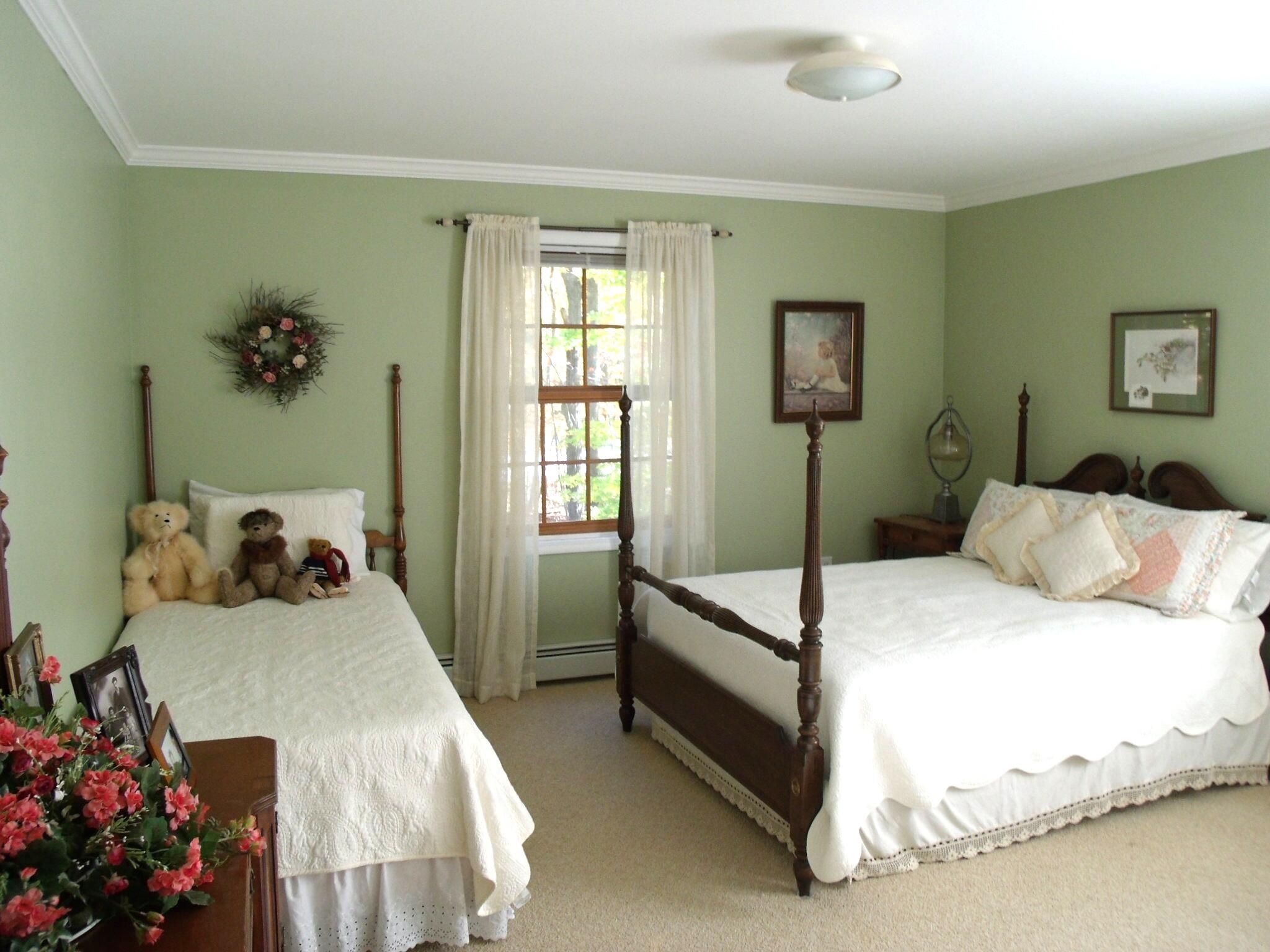 Indian River, Michigan 49749, United States, 3 Bedrooms Bedrooms, ,3 BathroomsBathrooms,Residential,Active,236813