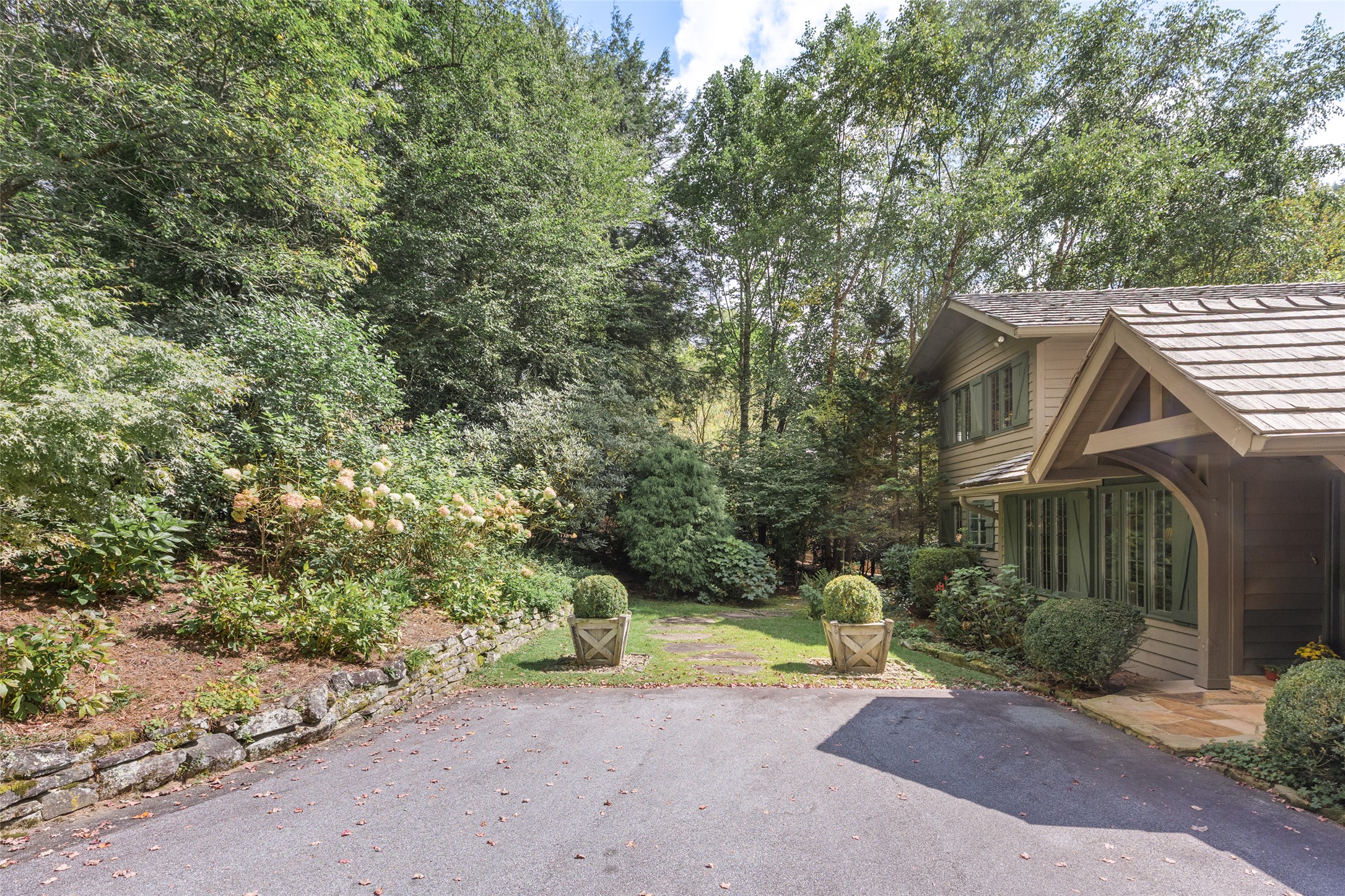 83 Hummingbird Circle