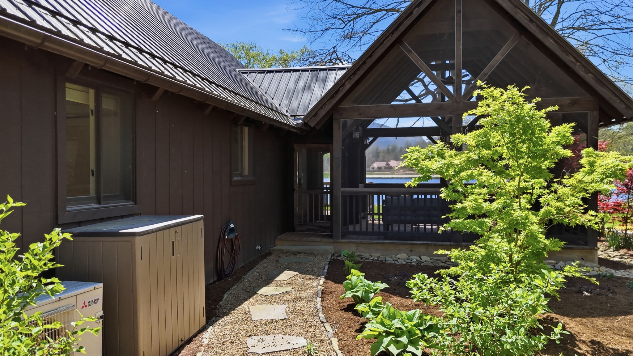 250 Valley Road