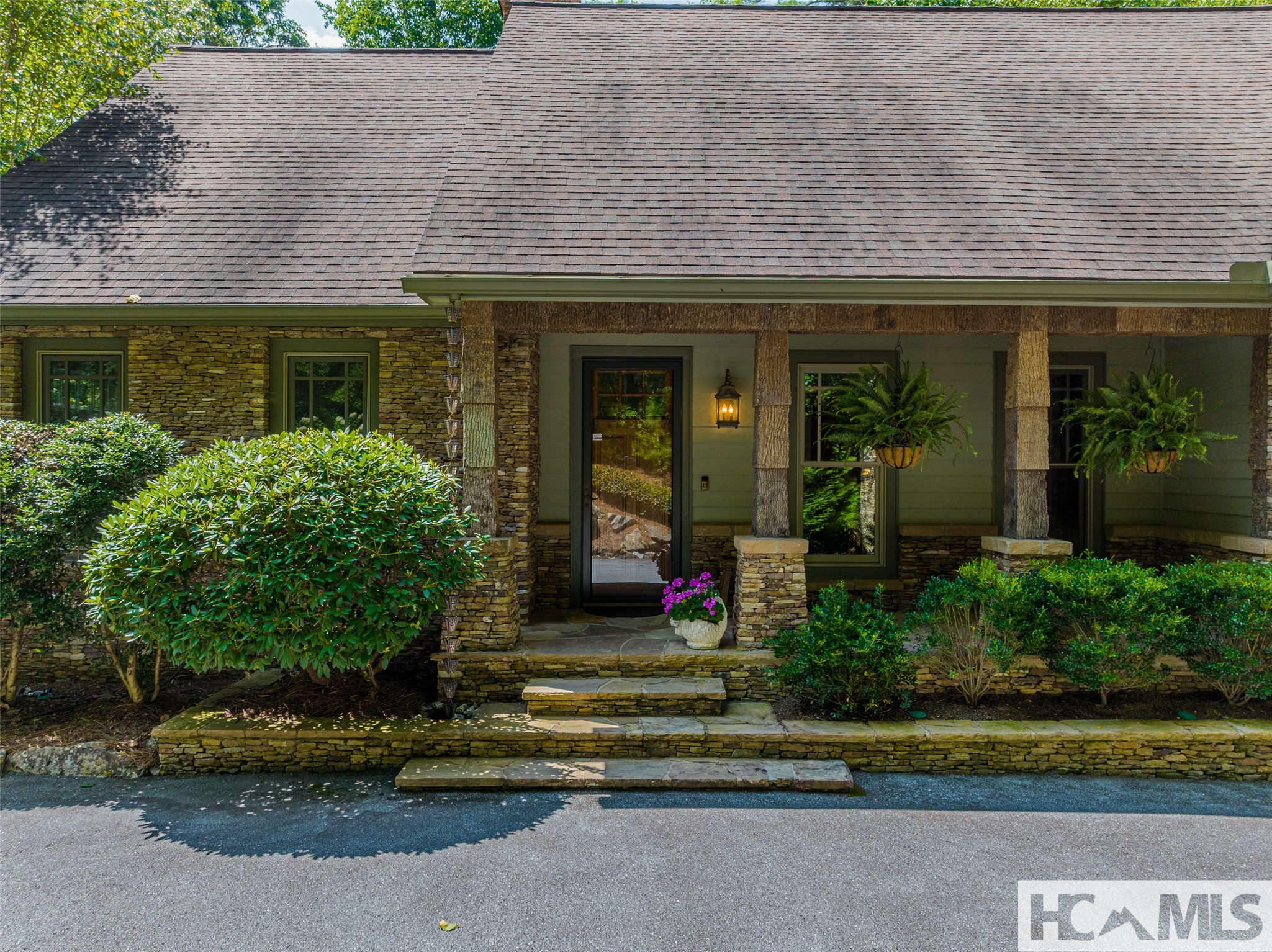 285 Streamside Drive
