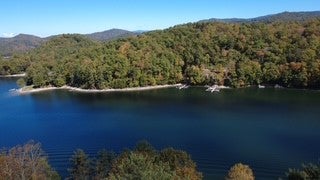 10 Lake Breeze Drive