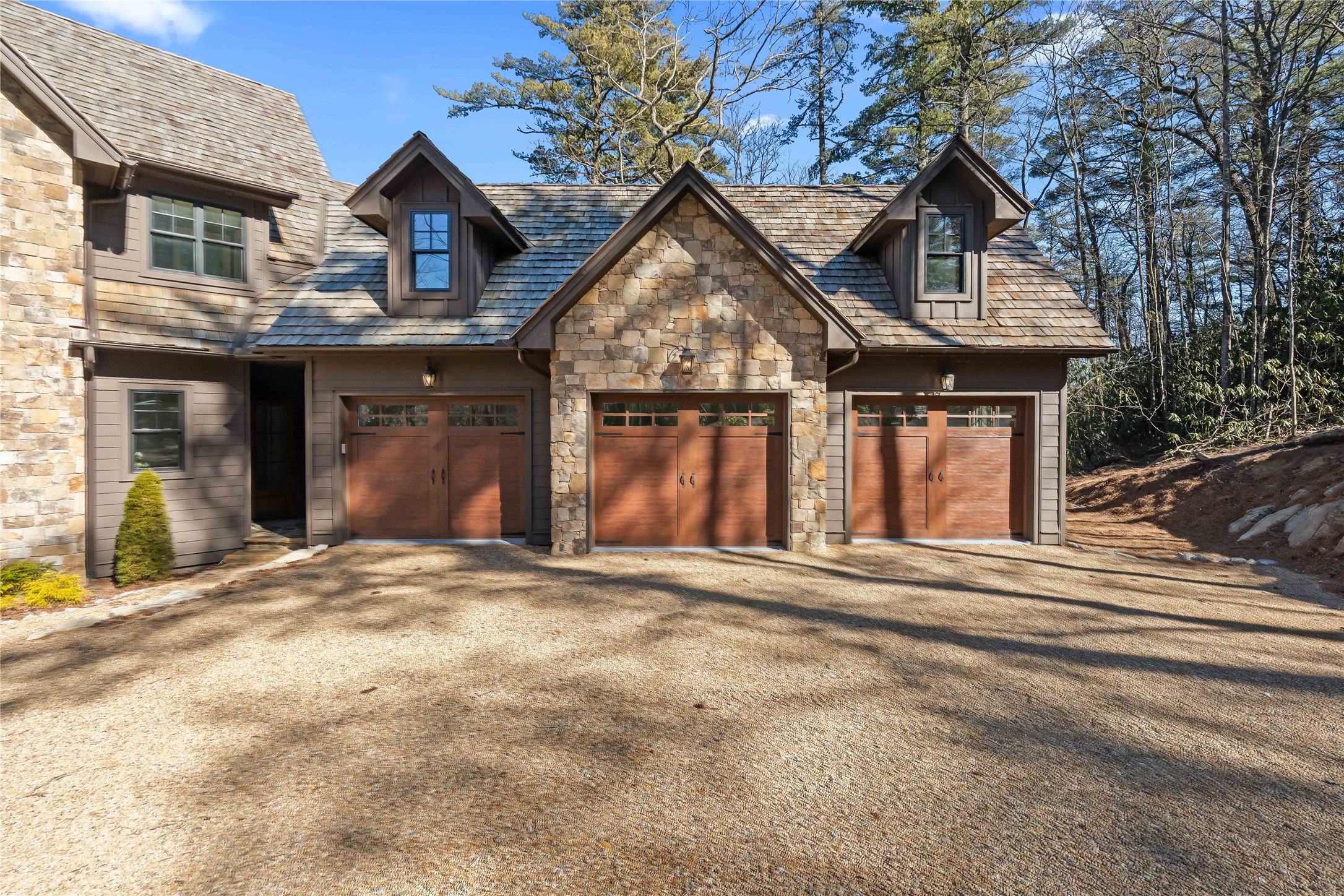 343 Ledgeview Road
