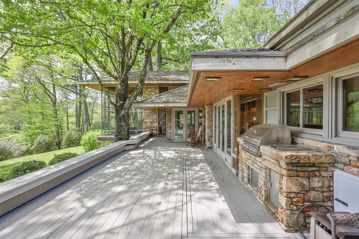 Cashiers, North Carolina 28717, United States, 4 Bedrooms Bedrooms, ,5 BathroomsBathrooms,Residential,Active,123606