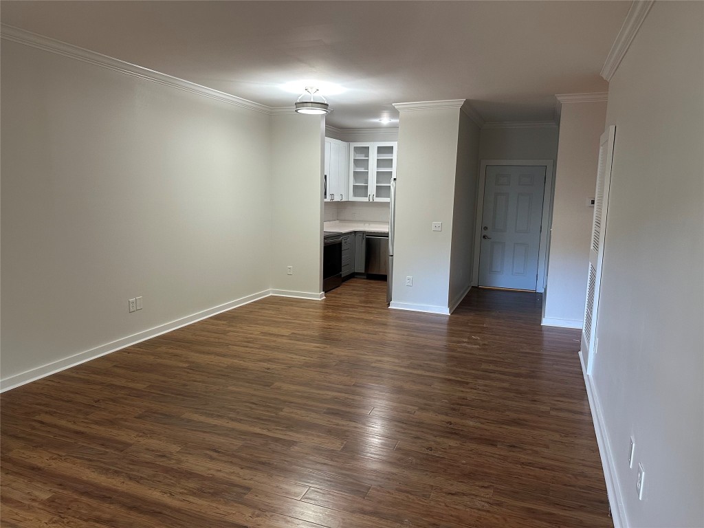 Highlands, North Carolina 28741, United States, 2 Bedrooms Bedrooms, ,2 BathroomsBathrooms,Residential,Pending,81806