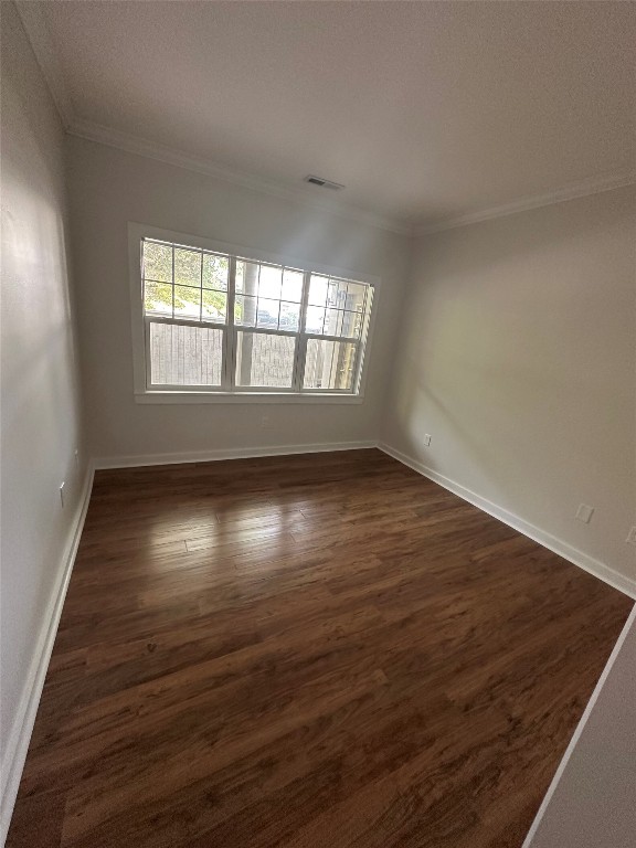 Highlands, North Carolina 28741, United States, 2 Bedrooms Bedrooms, ,2 BathroomsBathrooms,Residential,Pending,81806