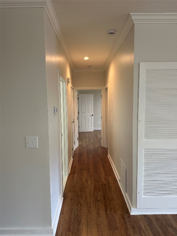 Highlands, North Carolina 28741, United States, 2 Bedrooms Bedrooms, ,2 BathroomsBathrooms,Residential,Pending,81806