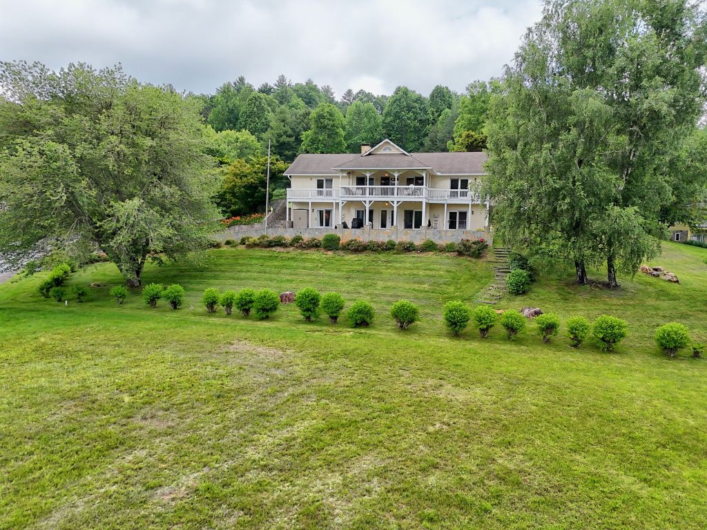 70 Fairway Lane