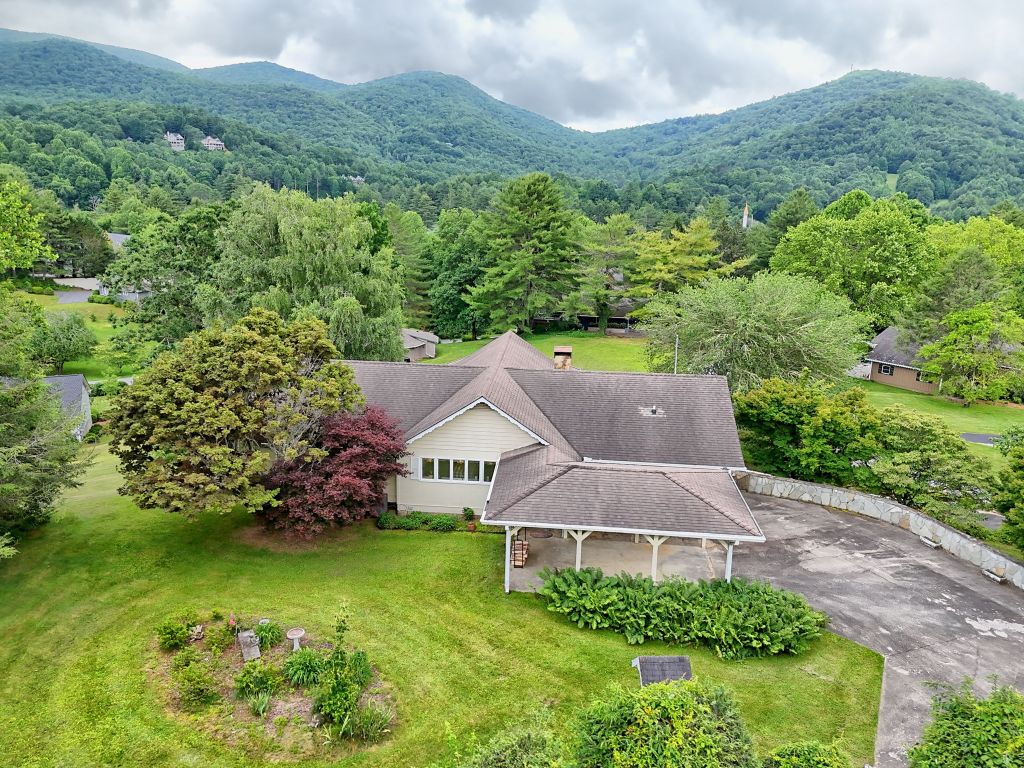 70 Fairway Lane