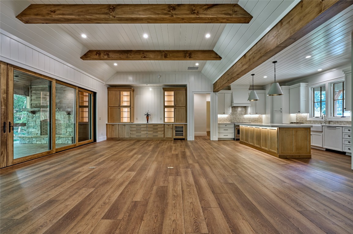 Cashiers, North Carolina 28717, United States, 5 Bedrooms Bedrooms, ,5 BathroomsBathrooms,Residential,Active,222897