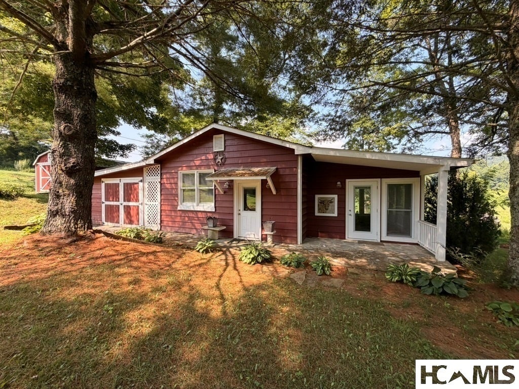 125 Pines Road