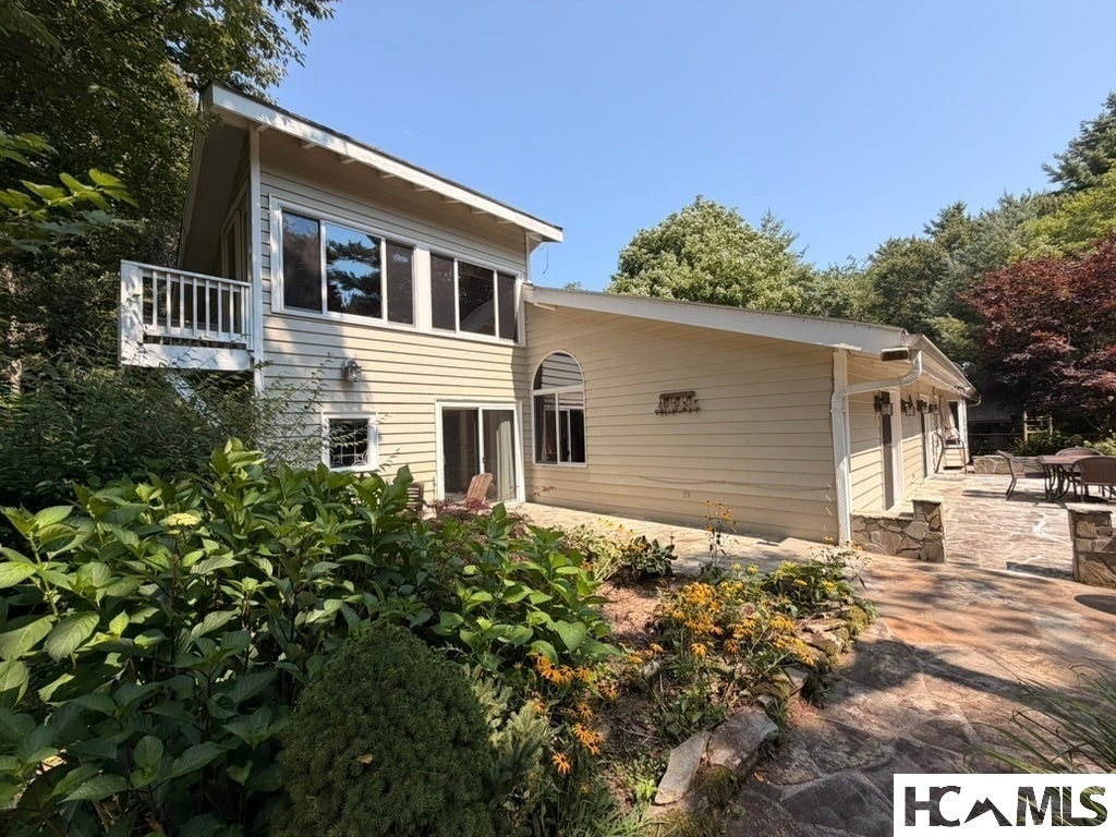 125 Pines Road