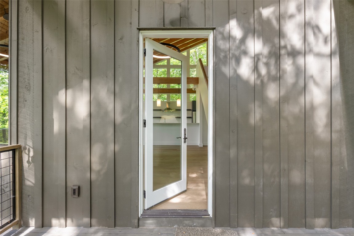 Scaly Mountain, North Carolina 28775, United States, 2 Bedrooms Bedrooms, ,2 BathroomsBathrooms,Residential,Active,172404