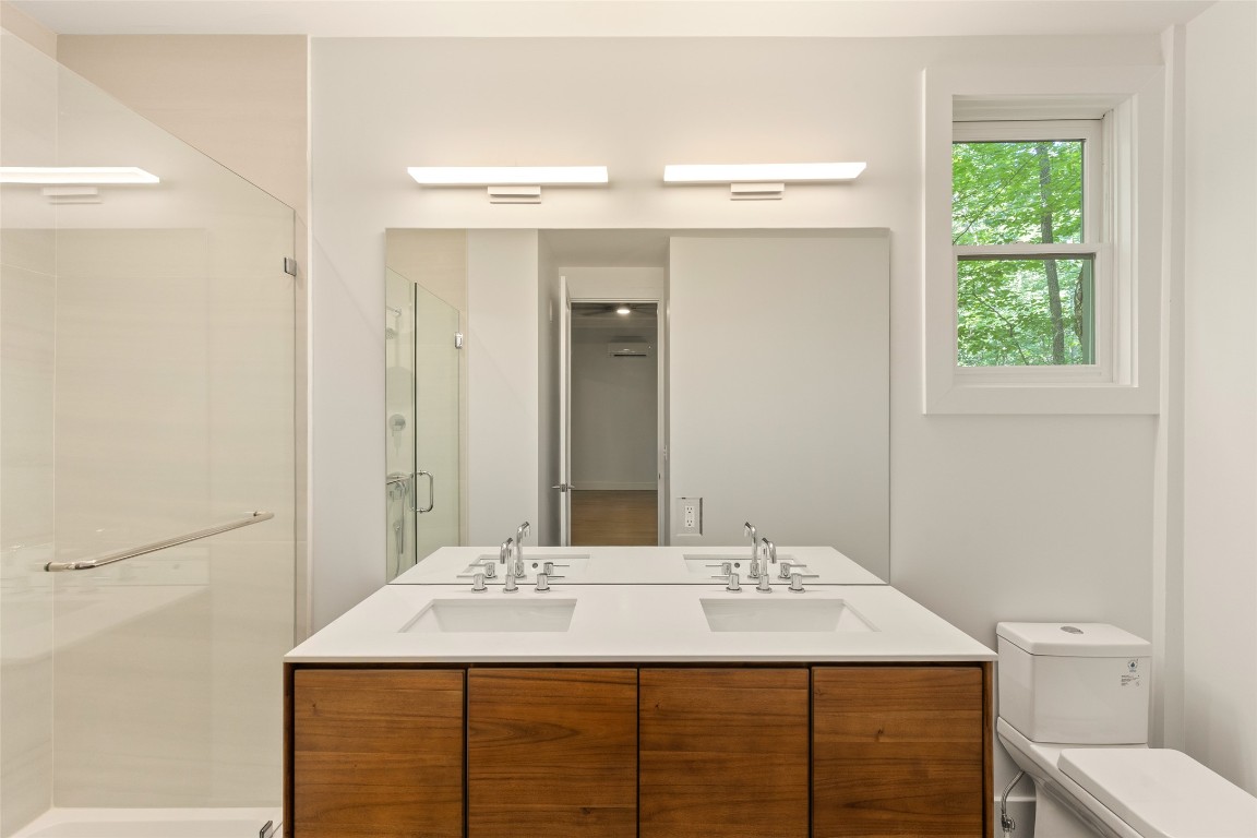 Scaly Mountain, North Carolina 28775, United States, 2 Bedrooms Bedrooms, ,2 BathroomsBathrooms,Residential,Active,172404