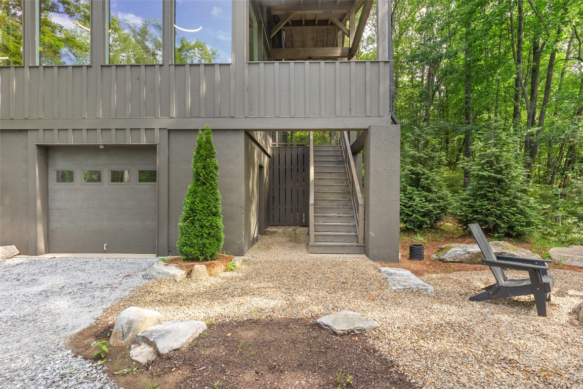 Scaly Mountain, North Carolina 28775, United States, 2 Bedrooms Bedrooms, ,2 BathroomsBathrooms,Residential,Active,172404