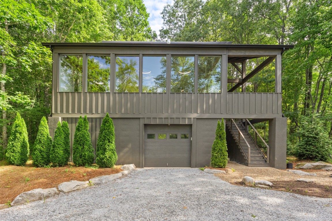 Scaly Mountain, North Carolina 28775, United States, 2 Bedrooms Bedrooms, ,2 BathroomsBathrooms,Residential,Active,172404