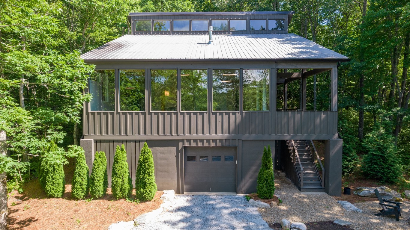 Scaly Mountain, North Carolina 28775, United States, 2 Bedrooms Bedrooms, ,2 BathroomsBathrooms,Residential,Active,172404