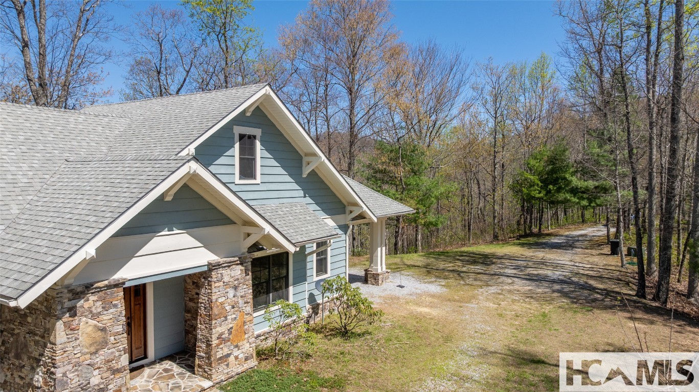 Scaly Mountain, North Carolina 28775, United States, 3 Bedrooms Bedrooms, ,4 BathroomsBathrooms,Residential,Active,160827