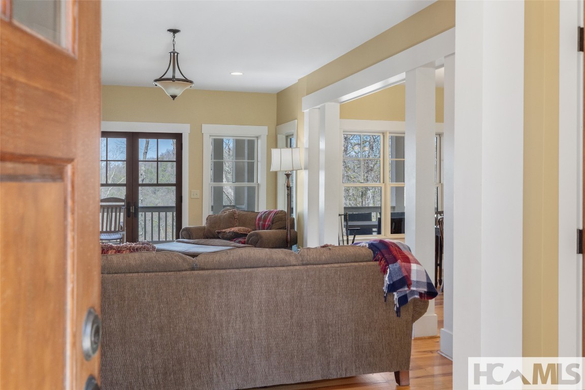 Scaly Mountain, North Carolina 28775, United States, 3 Bedrooms Bedrooms, ,4 BathroomsBathrooms,Residential,Active,160827