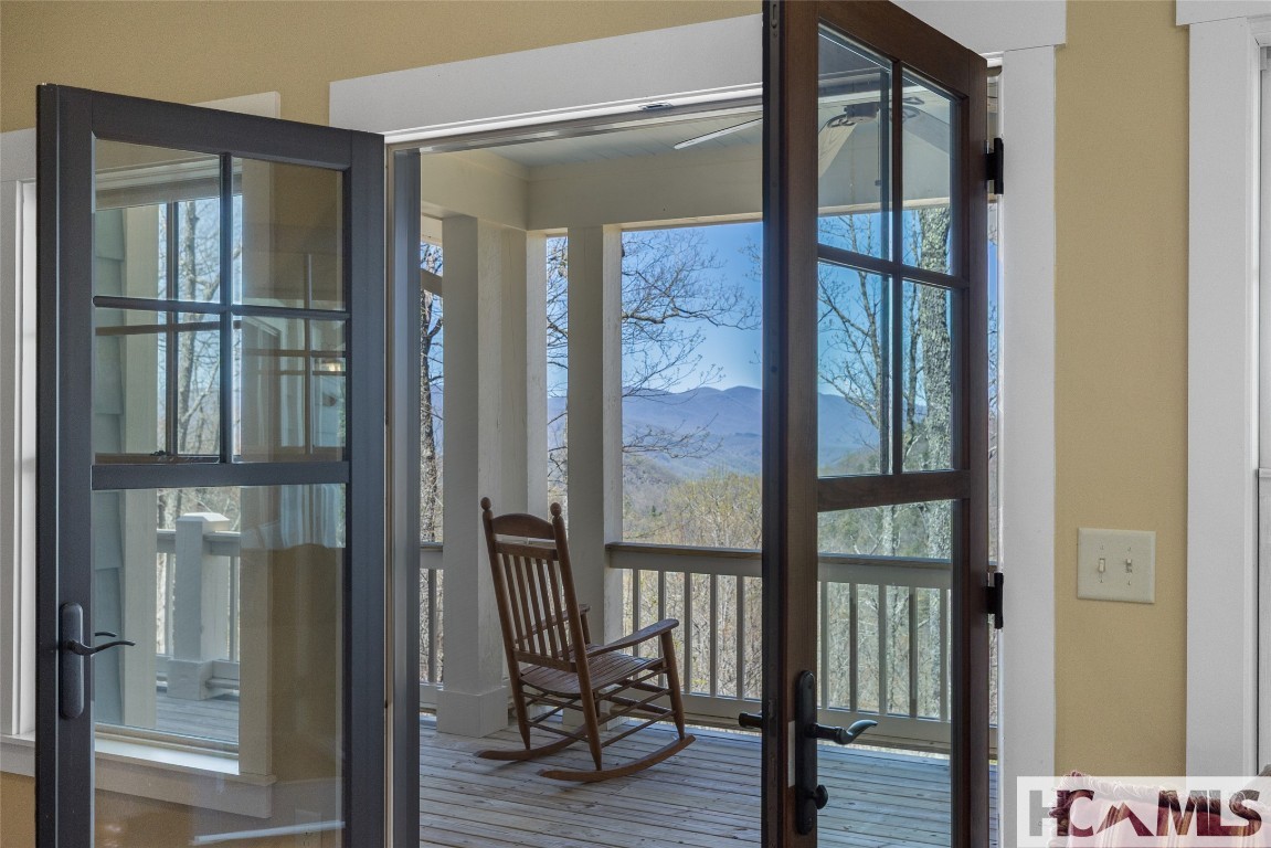 Scaly Mountain, North Carolina 28775, United States, 3 Bedrooms Bedrooms, ,4 BathroomsBathrooms,Residential,Active,160827