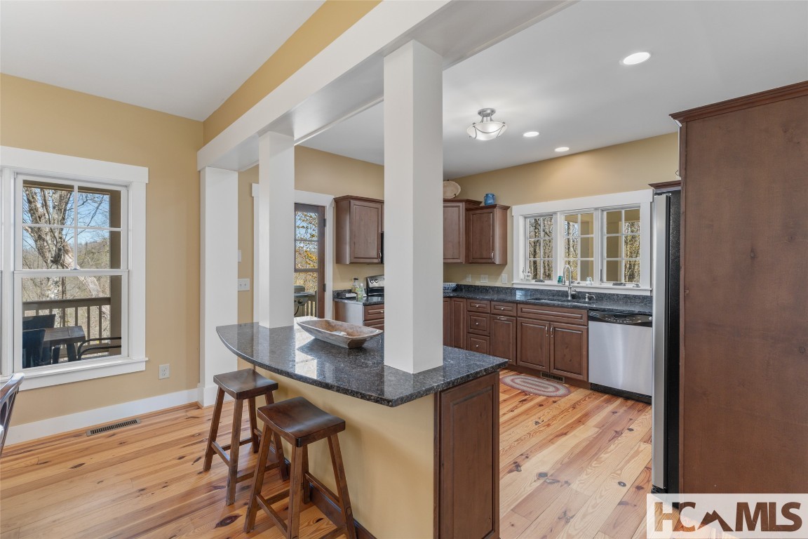 Scaly Mountain, North Carolina 28775, United States, 3 Bedrooms Bedrooms, ,4 BathroomsBathrooms,Residential,Active,160827