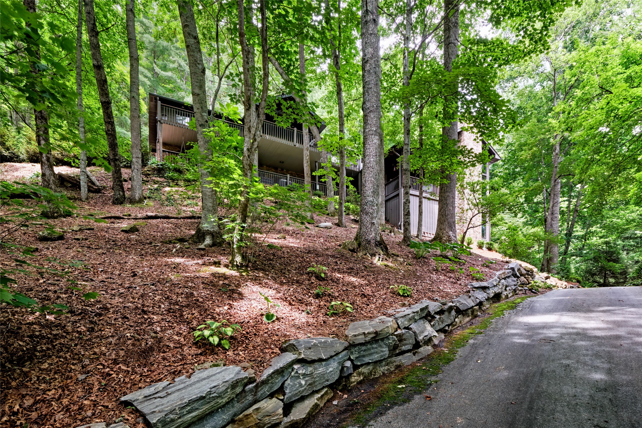 330 Western Rhodes Drive