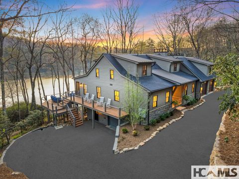 95 Cardinal Trace Lake Toxaway NC 28747