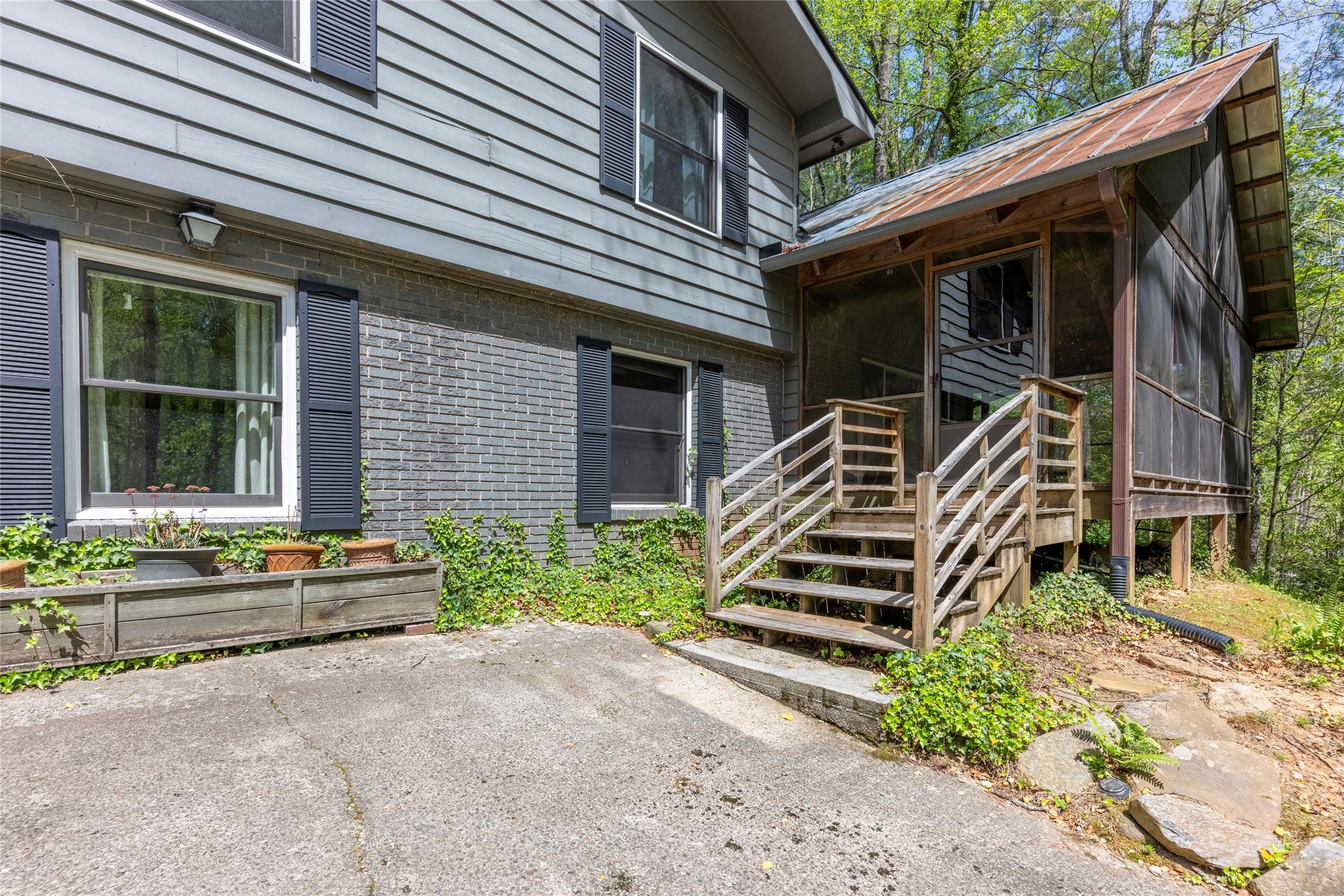 138 Stillwagon Lane