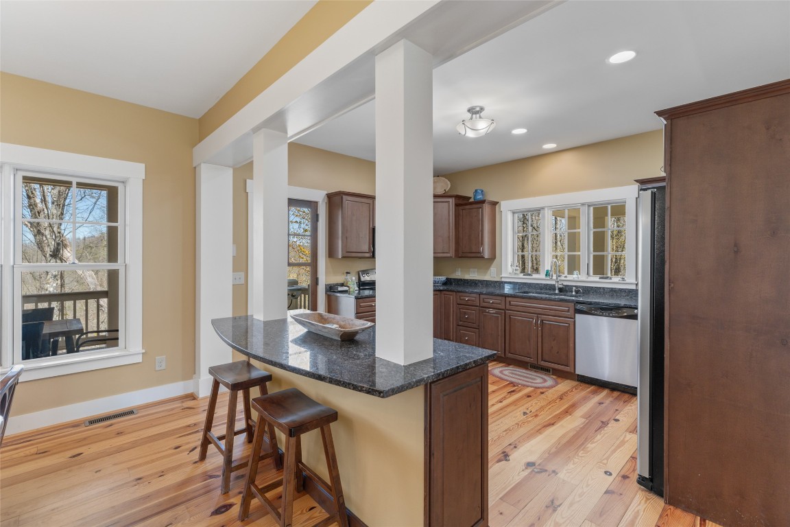 Scaly Mountain, North Carolina 28775, United States, 3 Bedrooms Bedrooms, ,4 BathroomsBathrooms,Residential,Active,111057